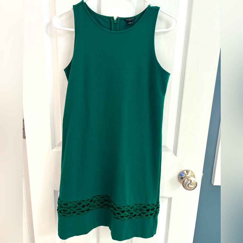 Ann Taylor green knit dress; 2P very comfortable and great for spring summer